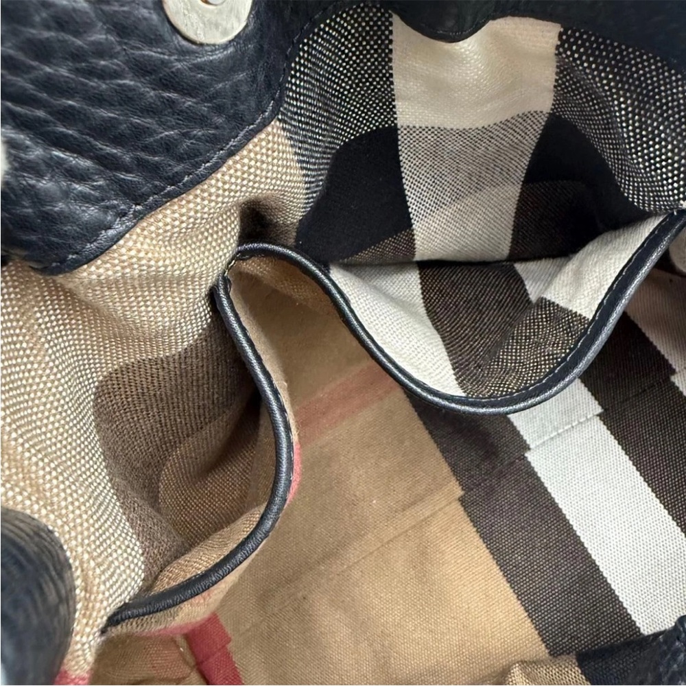 Burberry Black Leather Women's Bag - Picture 10 of 14